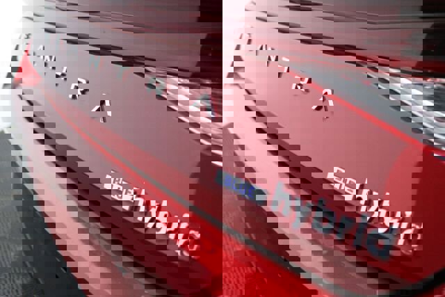 Used 2023 Hyundai Elantra Blue FWD image 7