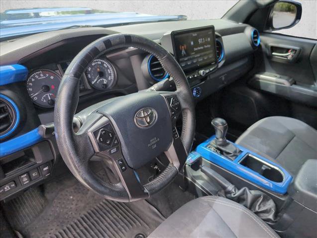 Used 2018 Toyota Tacoma TRD Sport w/ Technology Package image 8