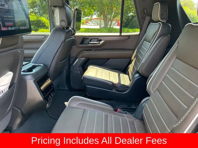 Used 2025 GMC Yukon Denali Ultimate AWD/4WD image 18