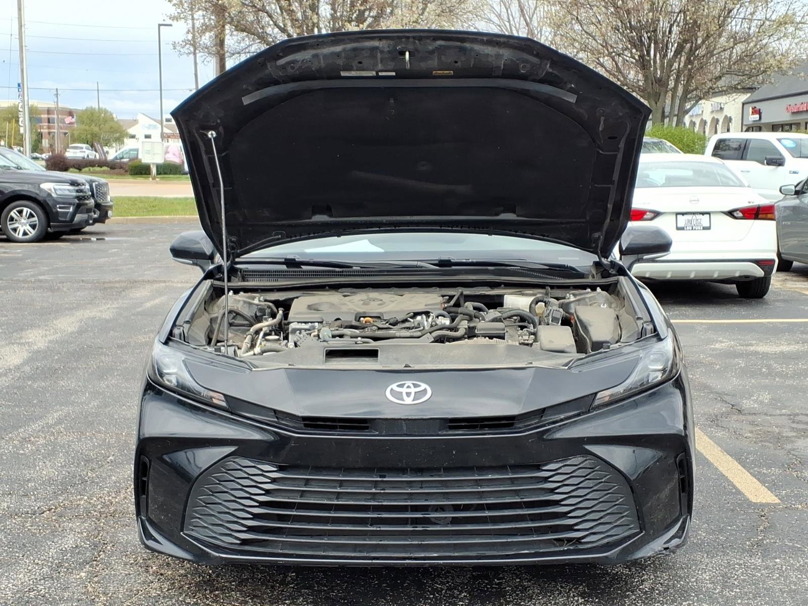 Used 2025 Toyota Camry LE image 34