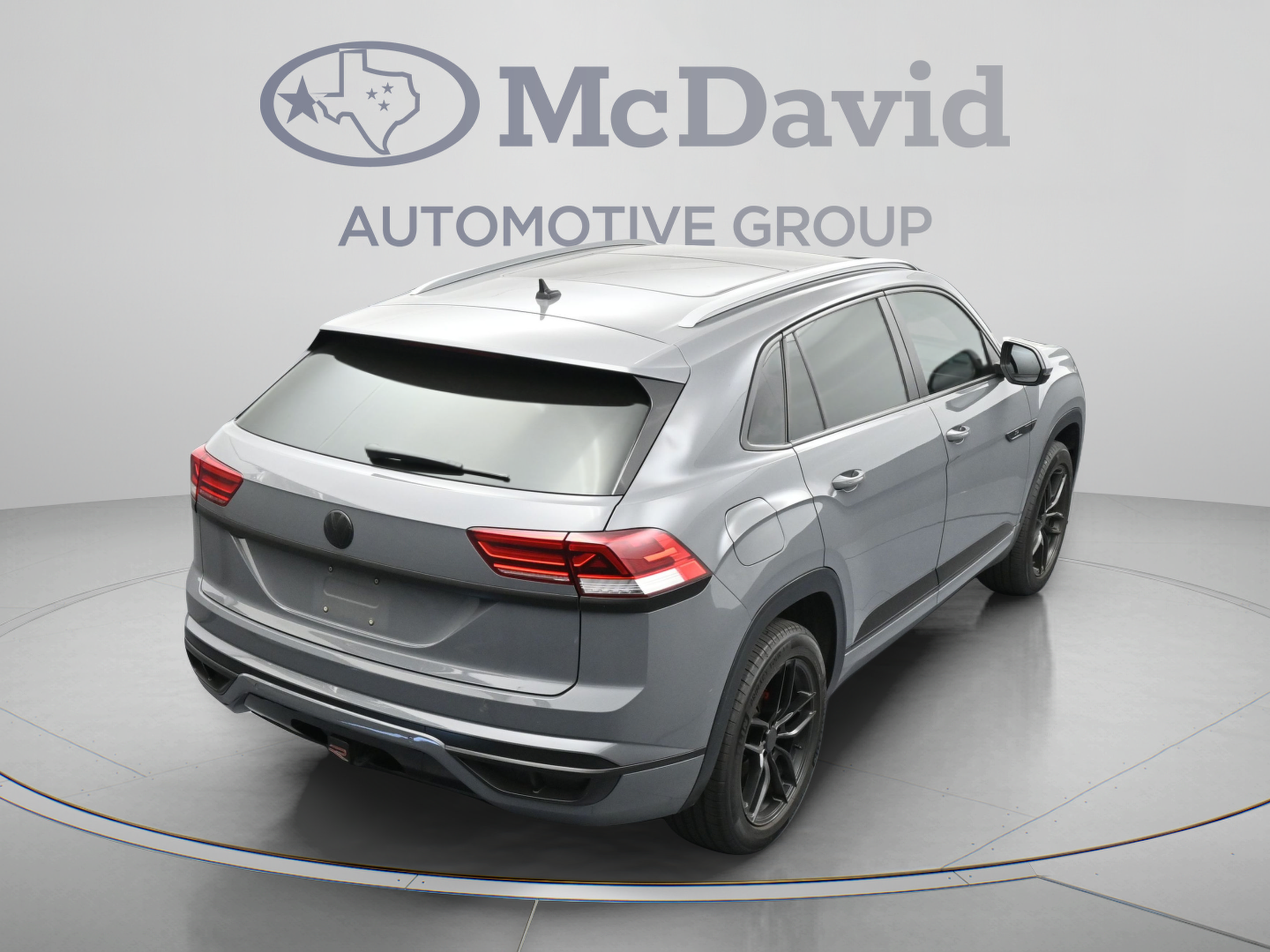 Used 2020 Volkswagen Atlas Cross Sport SEL R-Line FWD image 39