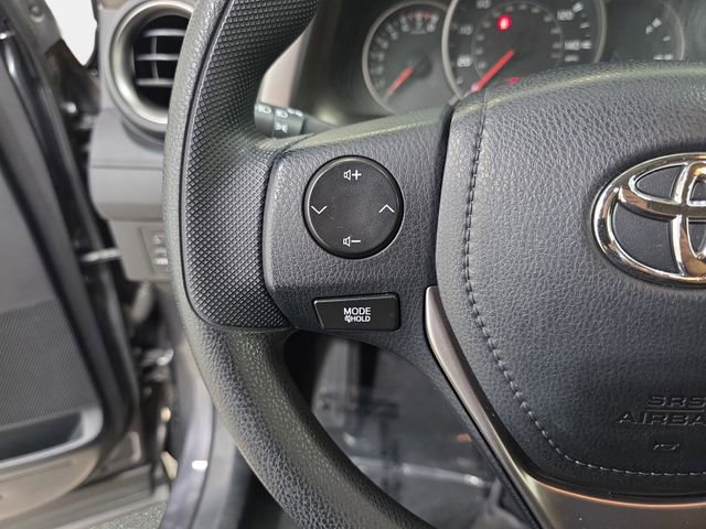 Used 2016 Toyota RAV4 LE FWD image 17