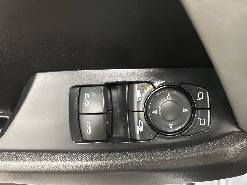 Used 2018 Chevrolet Camaro LT image 20