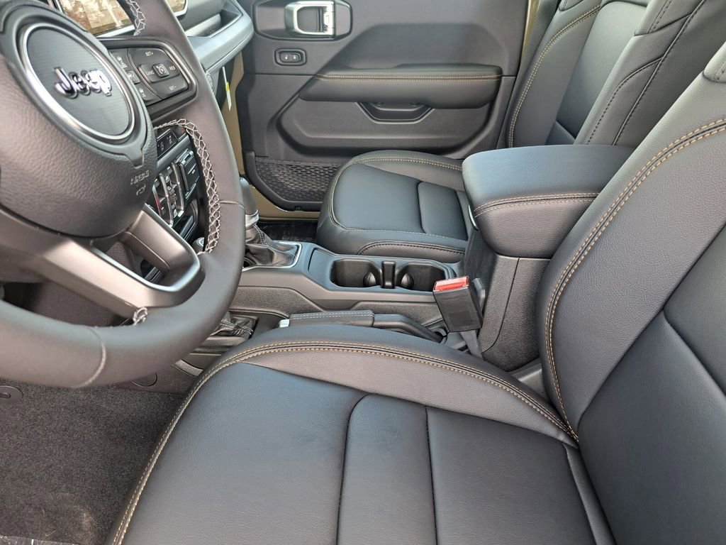 New 2026 Jeep Gladiator Sport AWD/4WD image 17