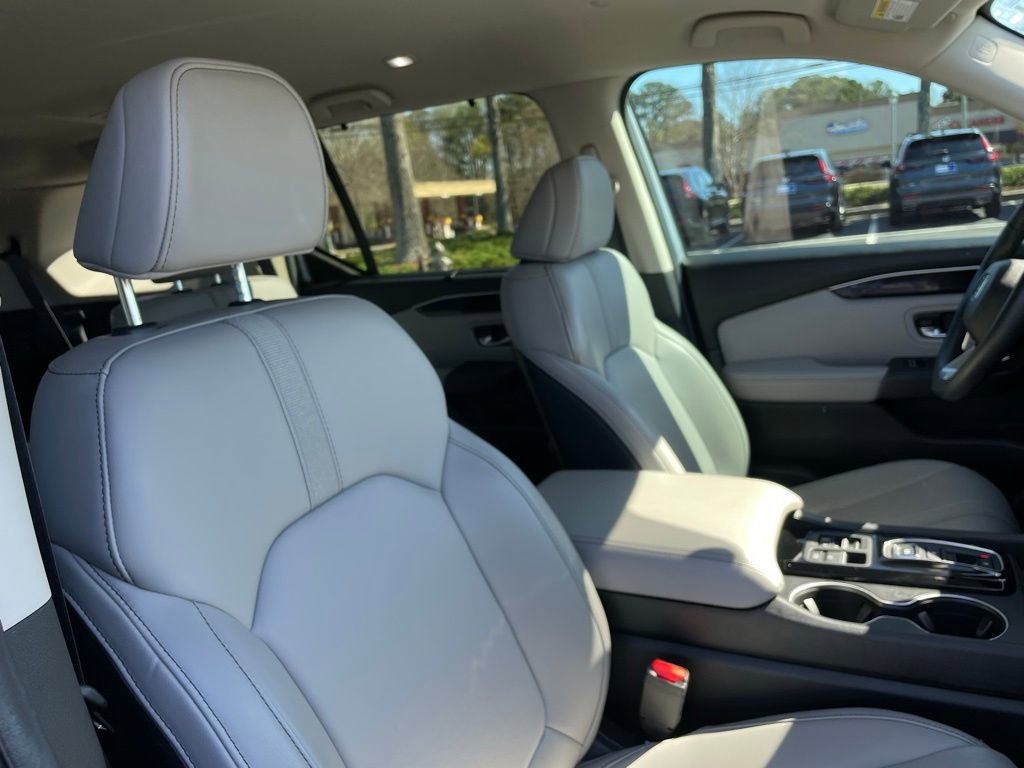 Certified 2025 Honda Pilot EX-L image 31