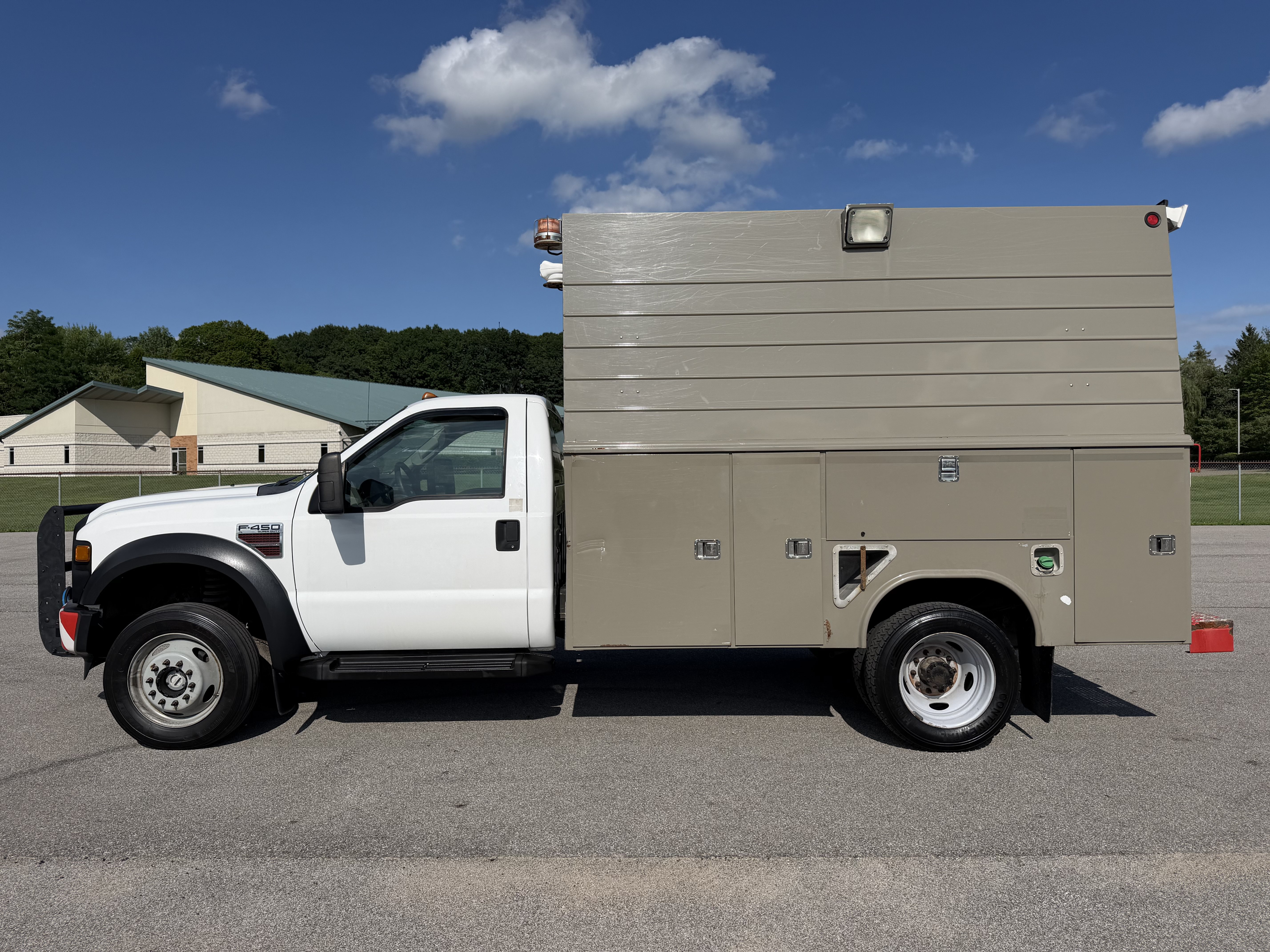Used 2008 Ford F450 4x4 Regular Cab Super Duty image 5