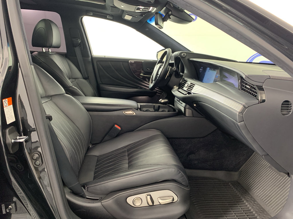 Used 2020 Lexus LS 500 w/ Interior Upgrade Package RWD image 41
