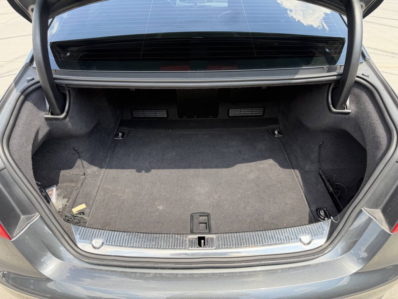 Used 2014 Audi S8 AWD/4WD image 27