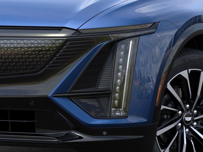 Used 2025 Cadillac Lyriq Sport image 11