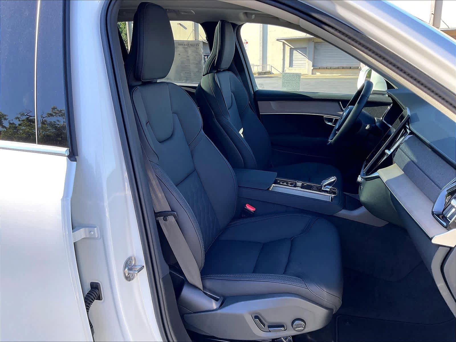 New 2026 Volvo XC90 T8 Core AWD/4WD image 32
