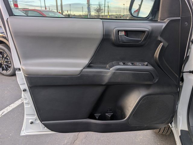 Used 2021 Toyota Tacoma SR image 9