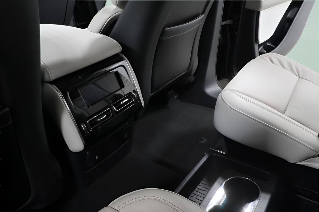 Used 2025 Lincoln Aviator Reserve w/ Equipment Group 201A AWD/4WD image 27