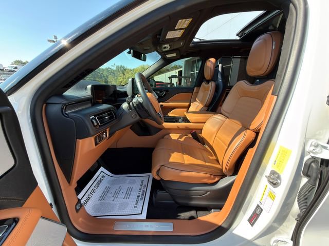 Used 2025 Lincoln Aviator Black Label image 25