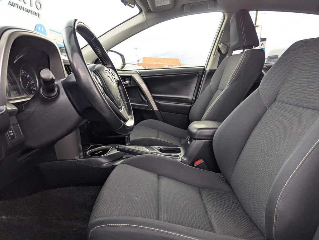 Used 2018 Toyota RAV4 XLE image 26