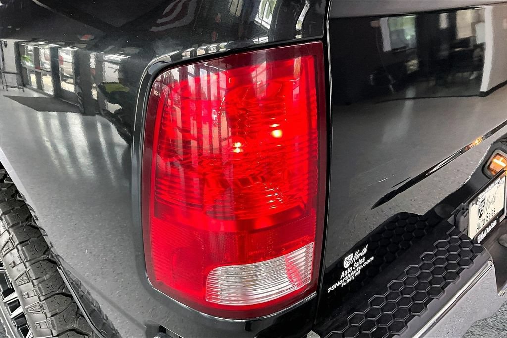 Used 2017 RAM 1500 Classic SLT AWD/4WD image 21