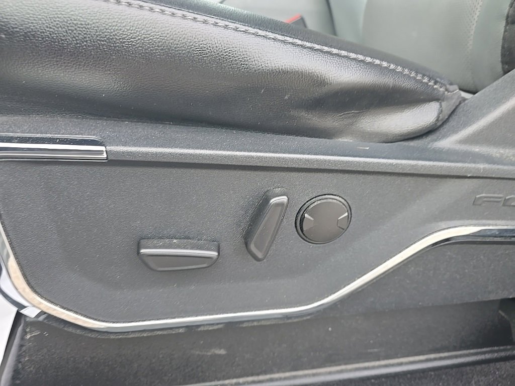 Used 2023 Ford F150 Lariat w/ Max Trailer Tow Package image 21