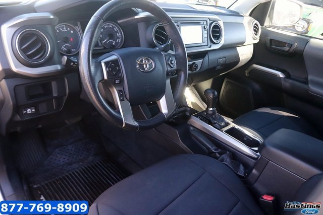 Used 2017 Toyota Tacoma SR5 image 10