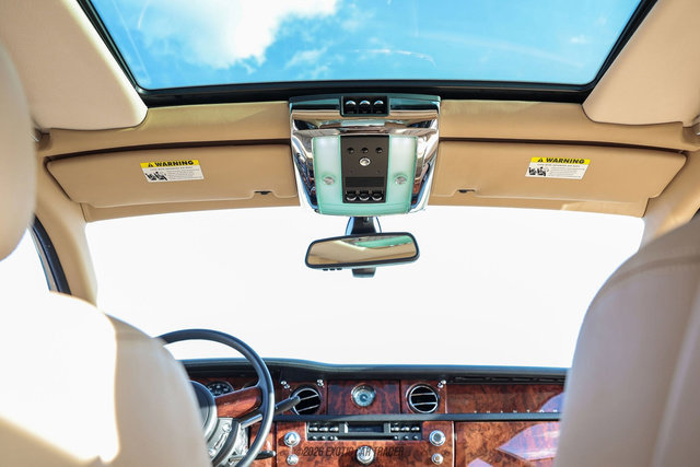 Used 2012 Rolls-Royce Phantom Sedan RWD image 42