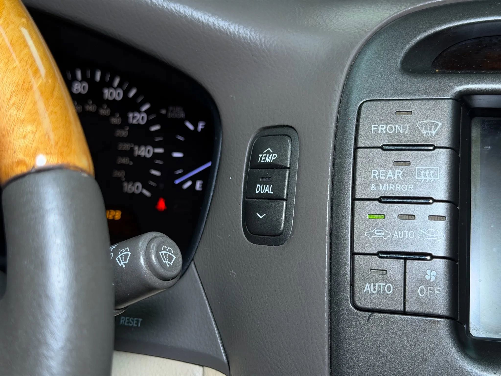 Used 2005 Lexus LS 430 image 45