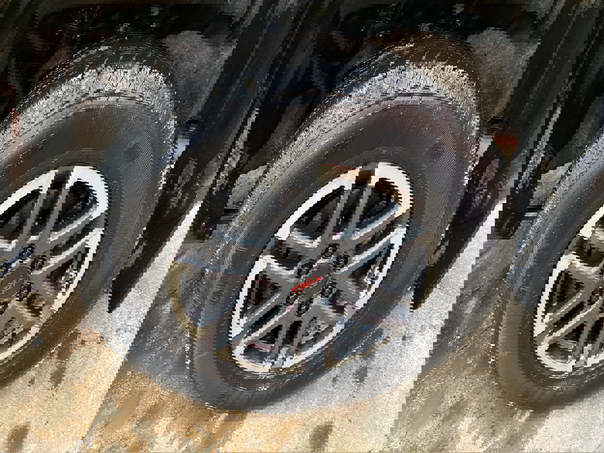 Used 2024 Toyota Tacoma TRD Sport w/ TRD Sport Upgrade Package image 8