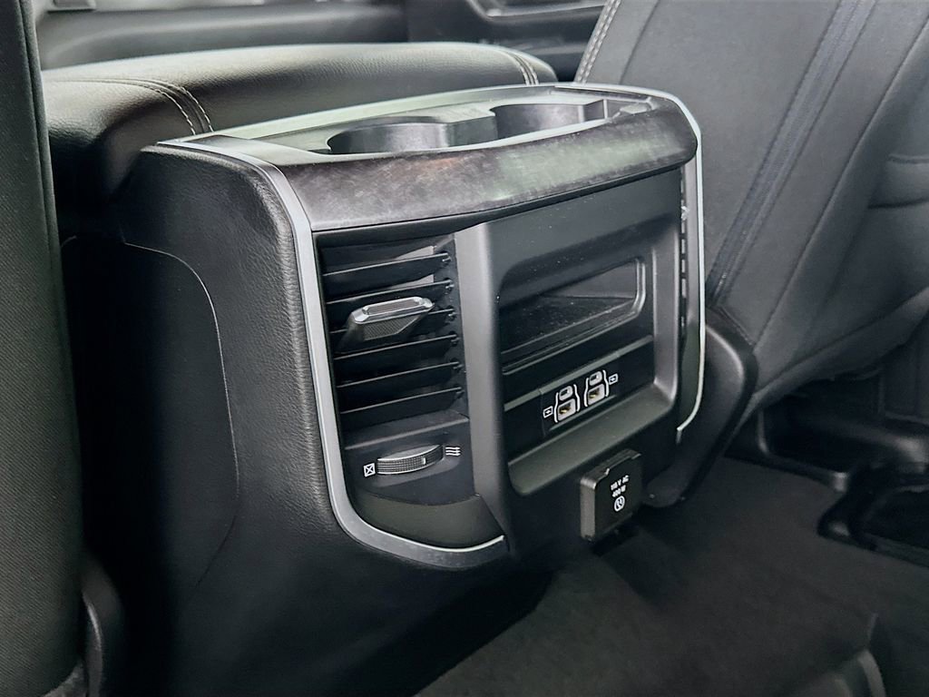 Used 2022 RAM 1500 Big Horn AWD/4WD image 30