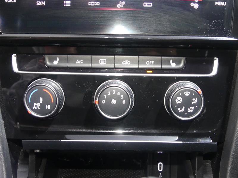 Used 2021 Volkswagen GTI Autobahn FWD image 36