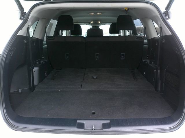 Used 2023 Toyota Highlander LE AWD/4WD image 26