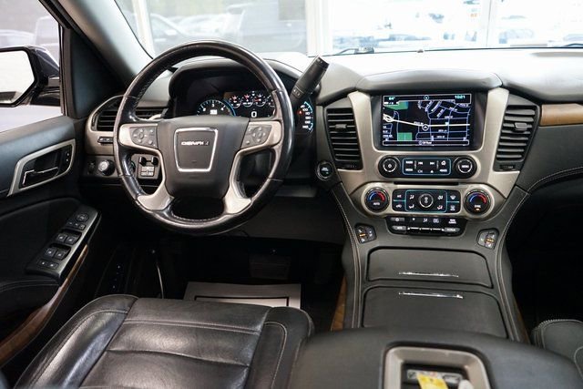 Used 2020 GMC Yukon Denali w/ Denali Ultimate Package image 13