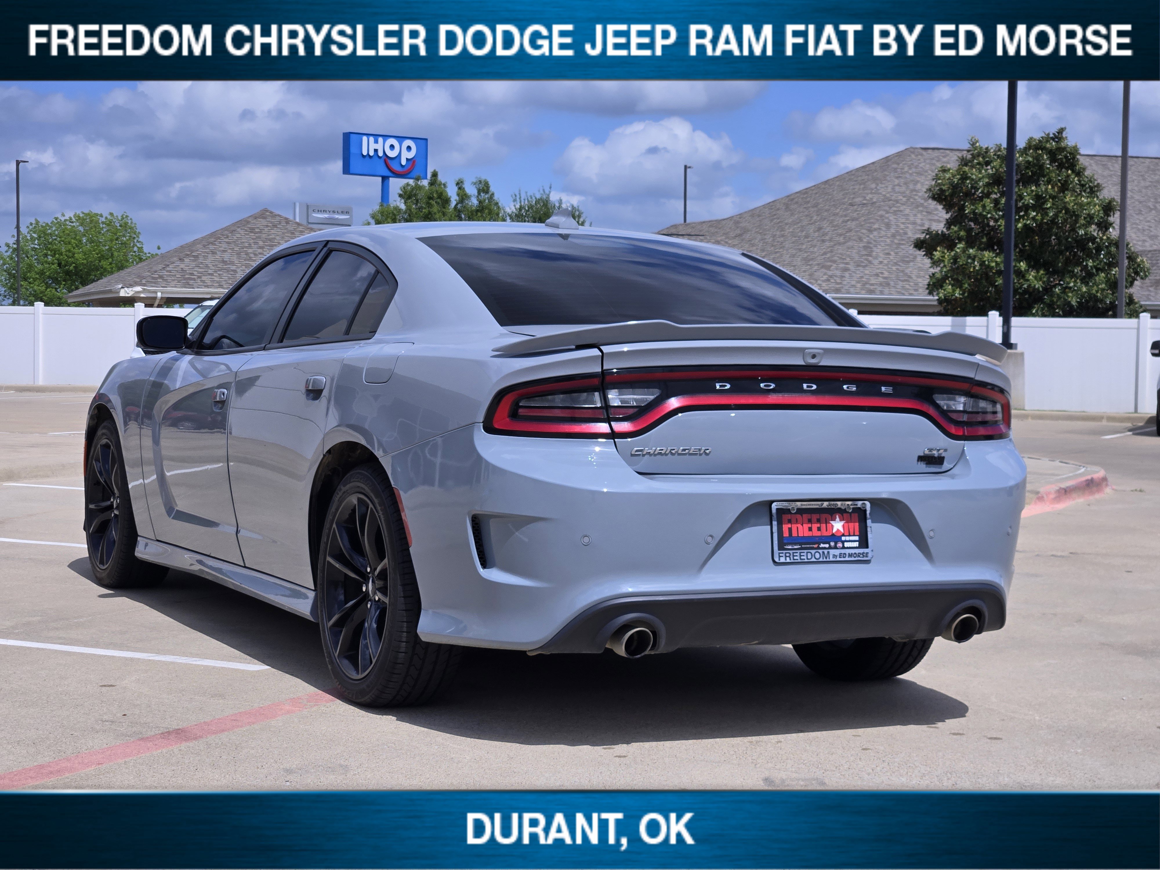 Used 2022 Dodge Charger GT image 4