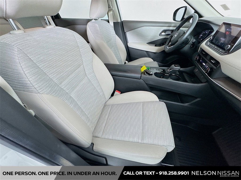 Certified 2023 Nissan Rogue SV image 26
