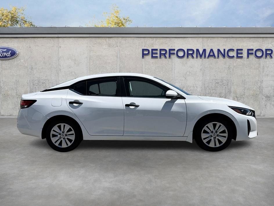 Used 2025 Nissan Sentra S FWD image 6