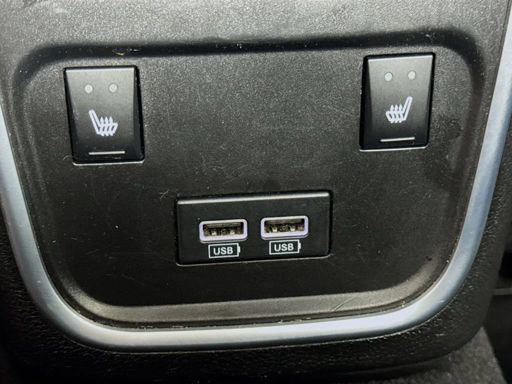 Used 2022 Dodge Charger SXT w/ Leather Interior Group RWD image 16