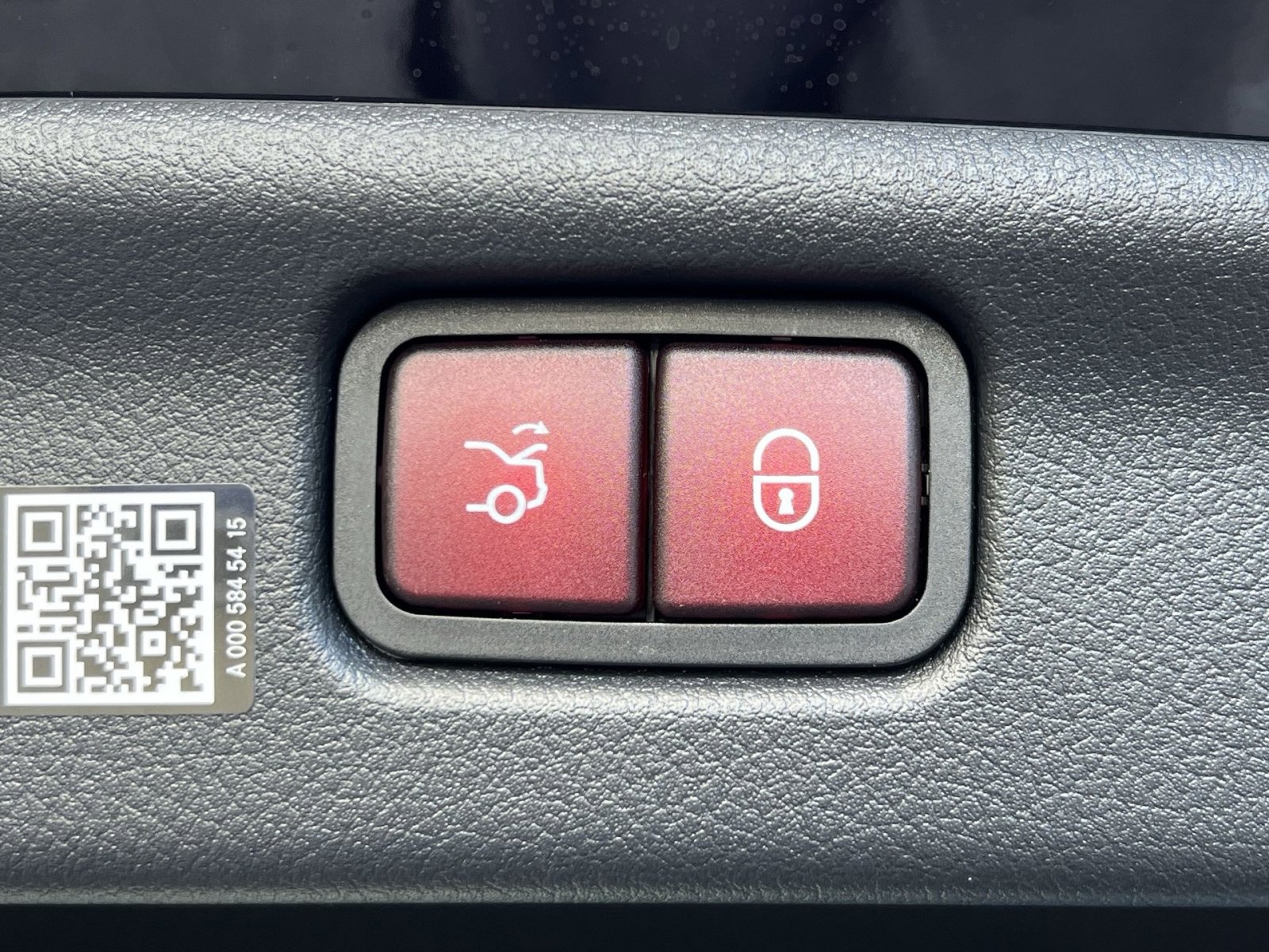 New 2026 Mercedes-Benz C 300 4MATIC Sedan image 25