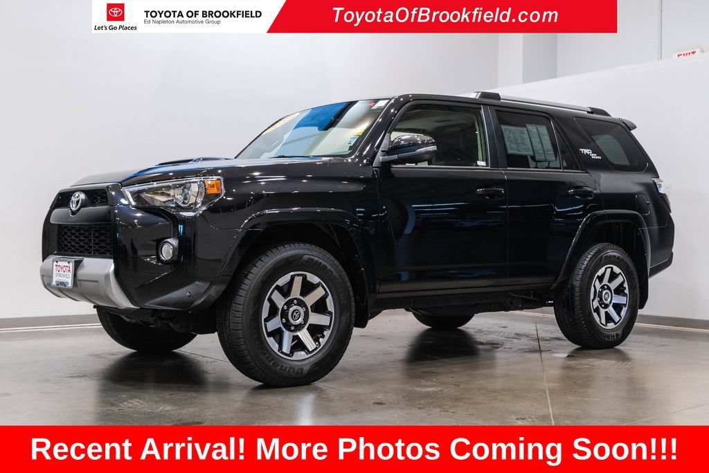 Used 2018 Toyota 4Runner TRD Off-Road Premium AWD/4WD image 2