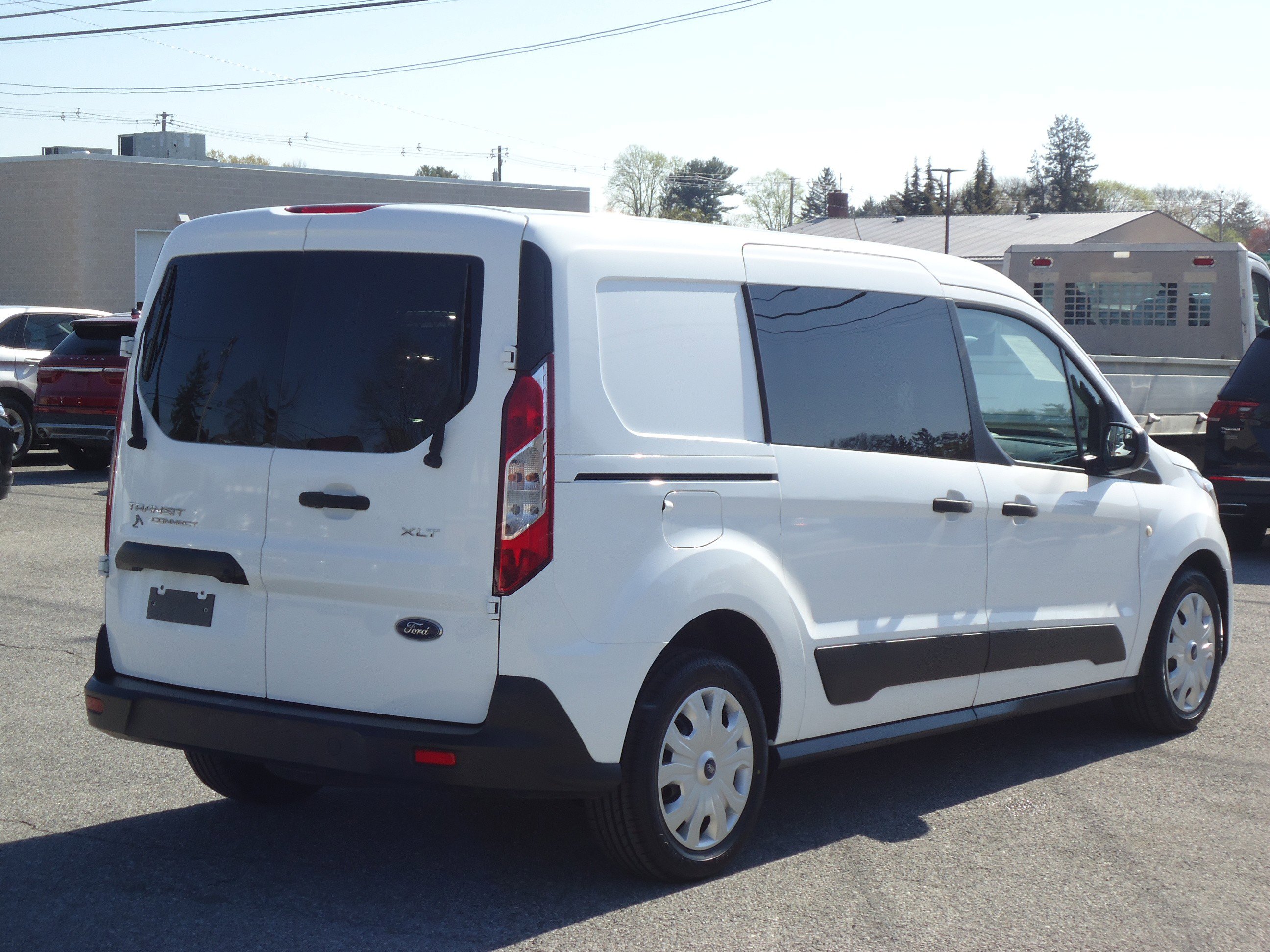 Used 2020 Ford Transit Connect XLT image 3