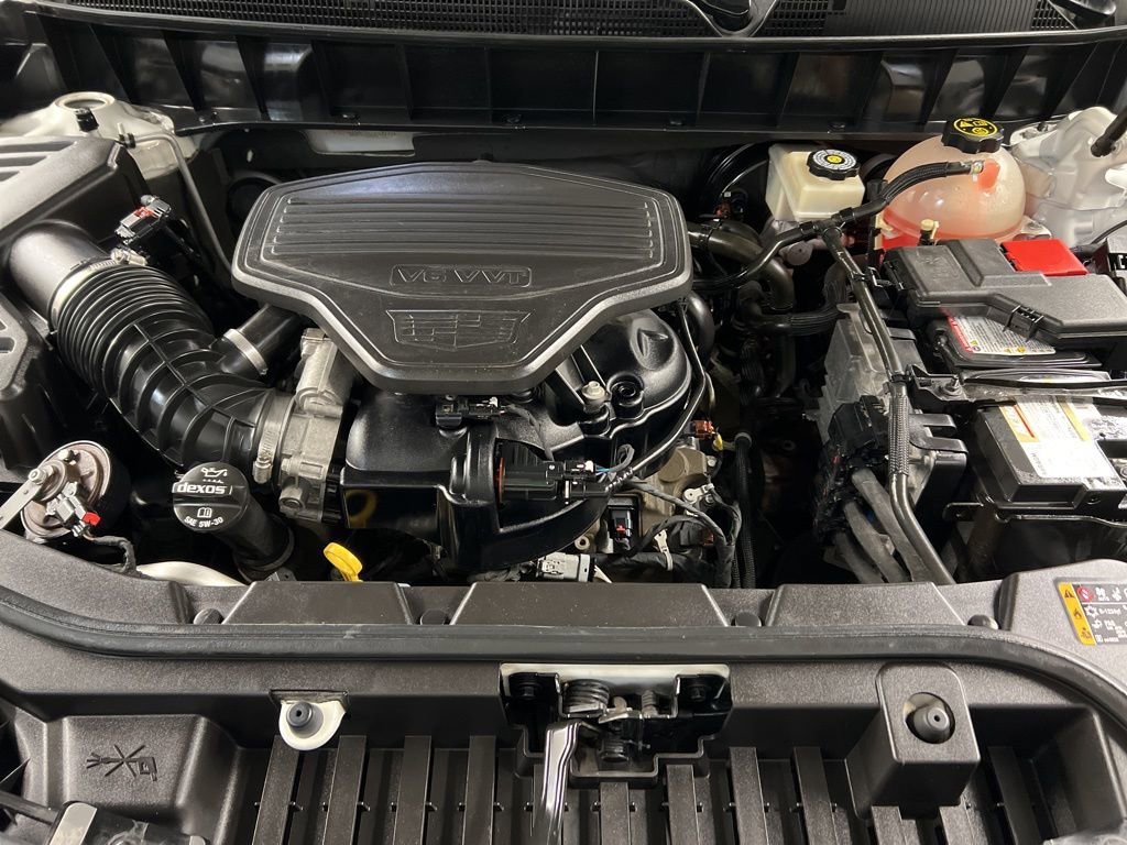 Used 2017 Cadillac XT5 Luxury w/ Driver Awareness Package AWD/4WD image 37