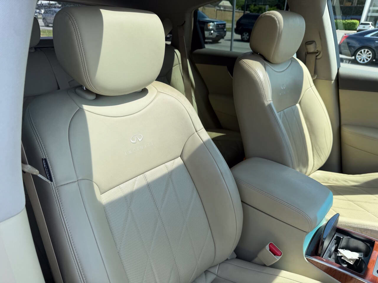 Used 2013 INFINITI FX37 AWD w/ Premium Pkg image 21