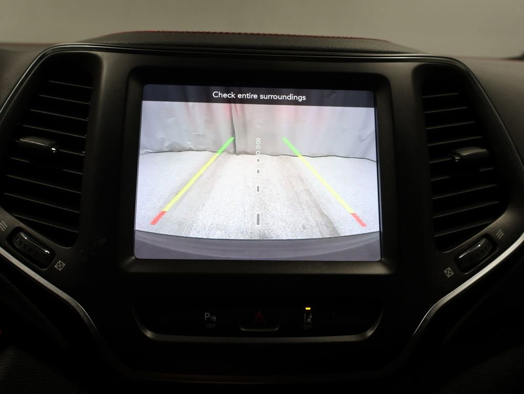 Used 2021 Jeep Cherokee Trailhawk image 28