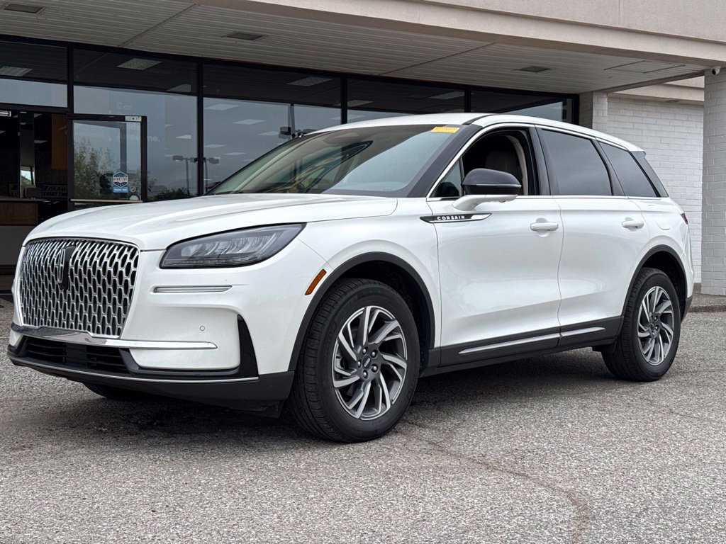 Used 2023 Lincoln Corsair AWD w/ Equipment Group 101A image 6