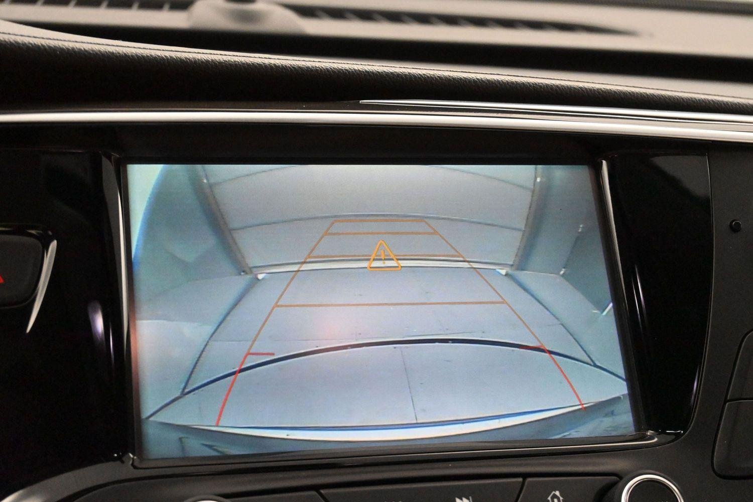 Used 2019 Buick Envision Essence FWD image 21