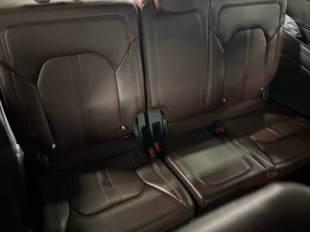 Used 2024 Ford Expedition Limited RWD image 20