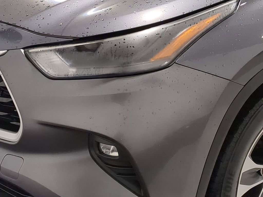 Used 2023 Toyota Highlander XLE image 11