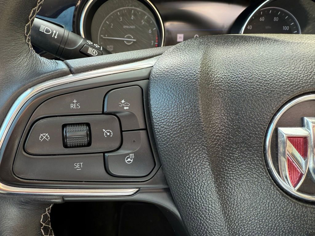 Used 2020 Buick Encore GX Essence w/ Experience Buick Package image 32