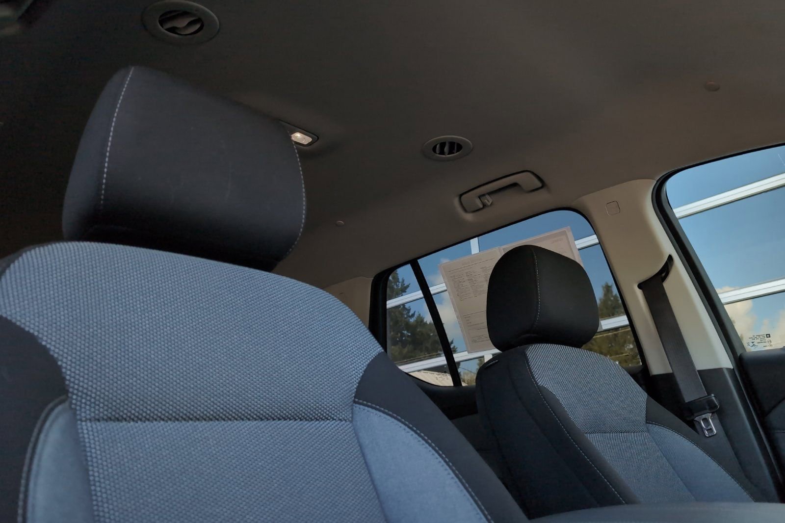 Used 2021 Chevrolet Traverse LT w/ LPO, Cargo Package image 18
