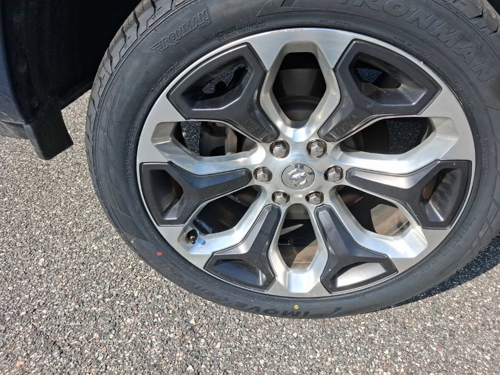 Used 2019 RAM 1500 Limited RWD image 13