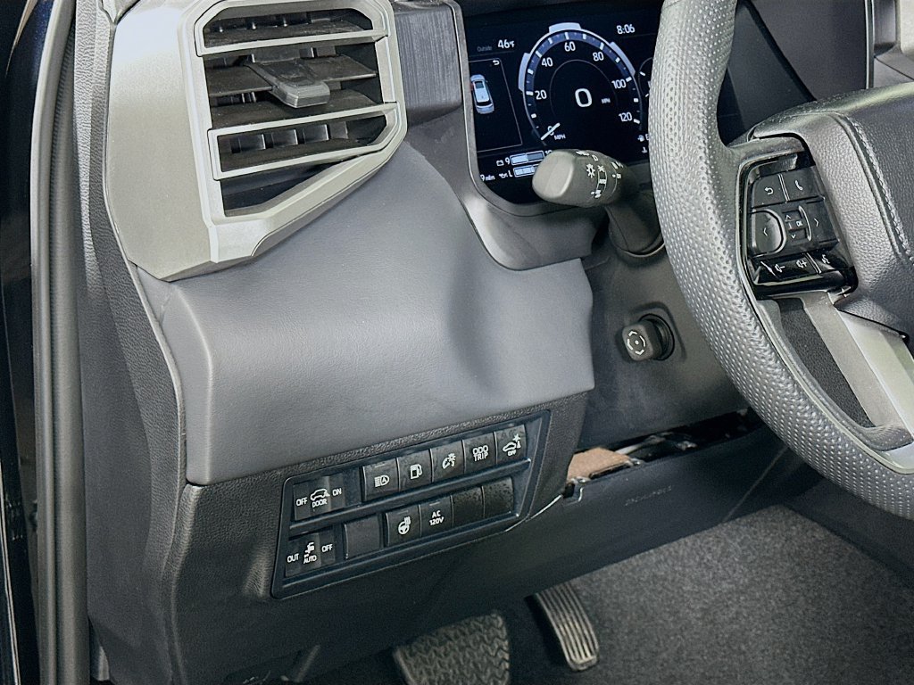 Certified 2024 Toyota Sequoia Platinum AWD/4WD image 10