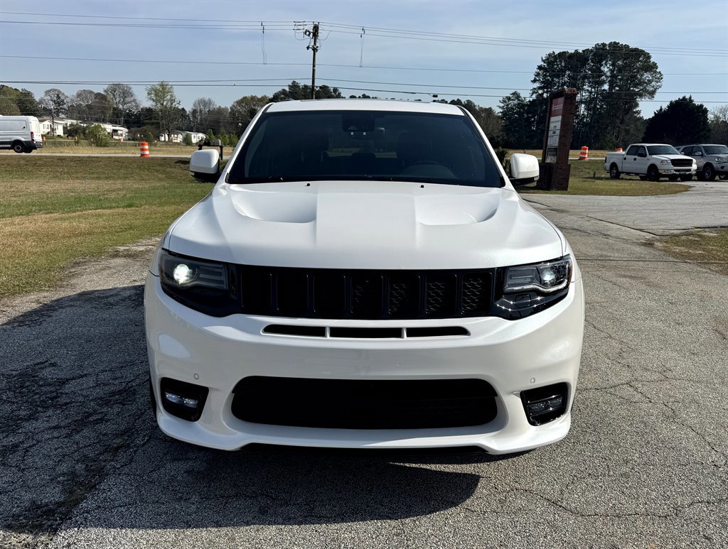Used 2017 Jeep Grand Cherokee SRT image 2