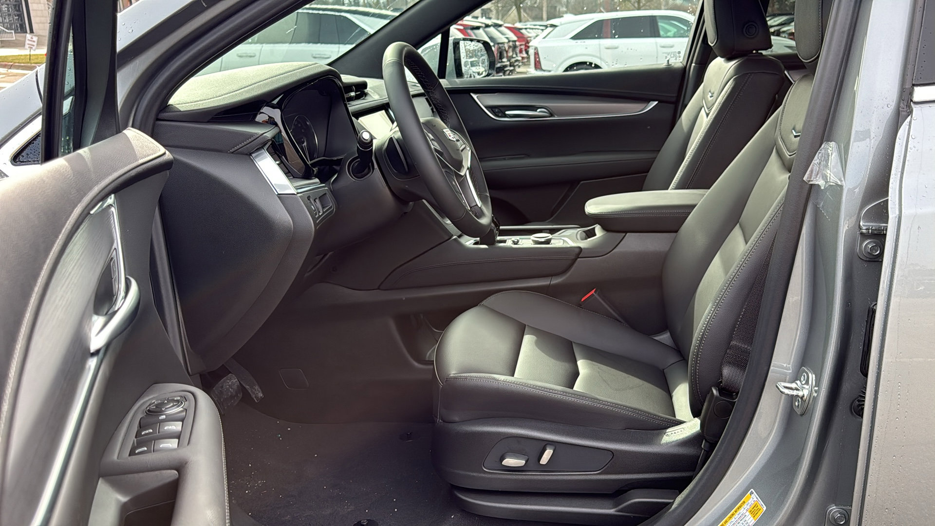 New 2026 Cadillac XT5 Luxury w/ LPO, Floor Liner Package image 8