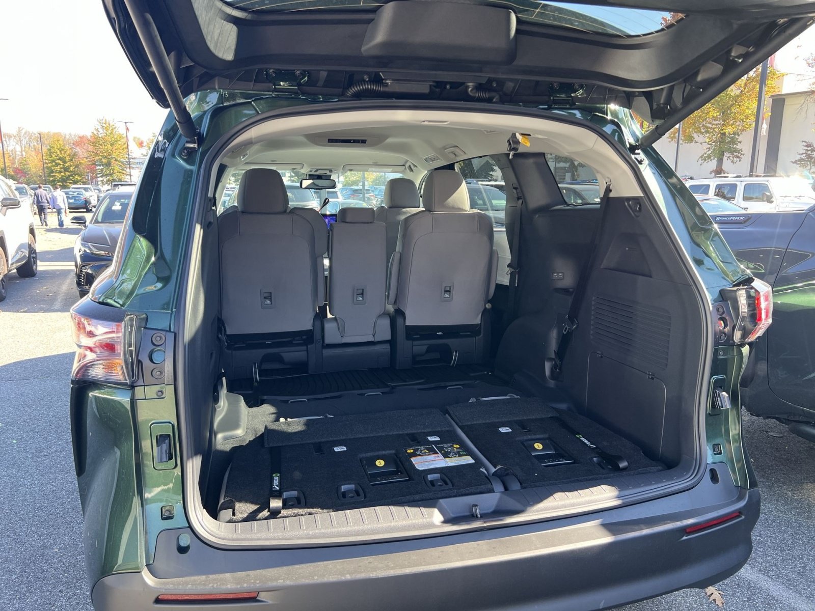 New 2026 Toyota Sienna LE FWD image 20