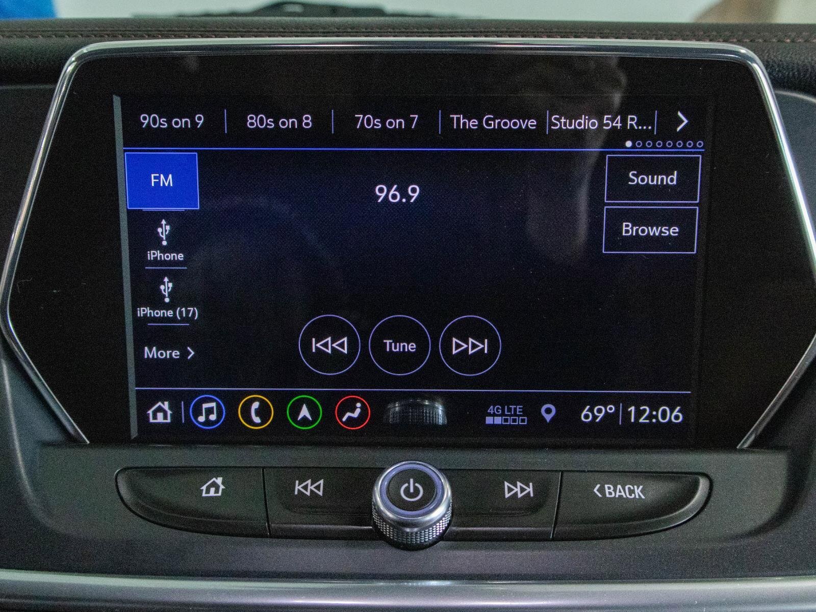 Used 2019 Chevrolet Blazer Premier w/ Sun and Wheels Package image 9